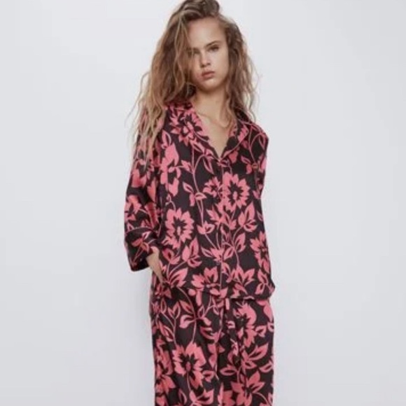 Zara Floral Pajama Style Blouse - Picture 2 of 7